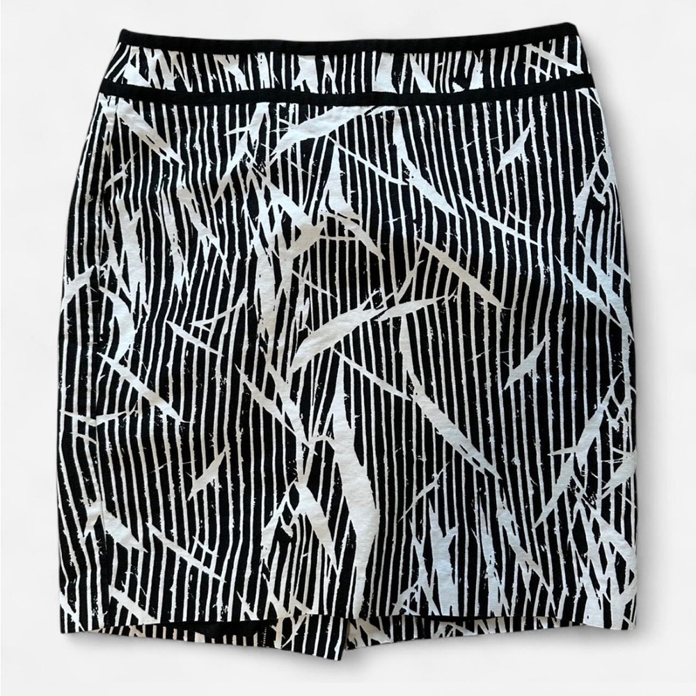The Limited Black and White Abstract Pencil Skirt